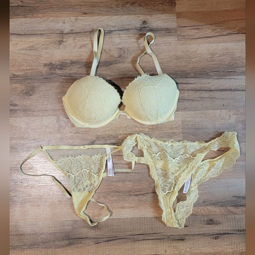 💥3/25$, 34D, Victoria's Secret Bra & Thong set
